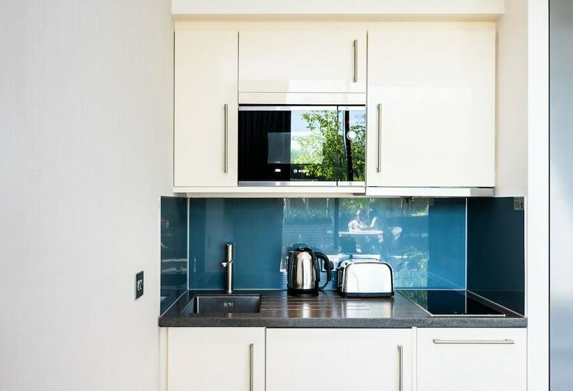 Студия Стандарт, Staycity Aparthotels, York, Barbican Centre