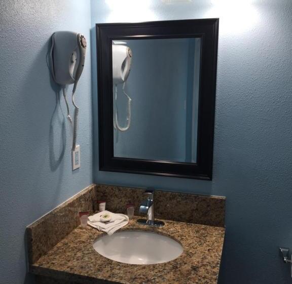 Люкс 2 Спальни, Dolphin Cove Motel