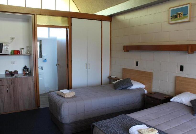 Номер Стандарт, Elmore Lodge Motel