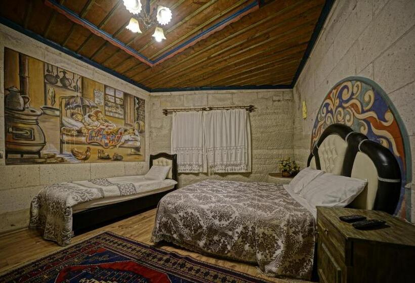 غرفة قياسية ثلاثية, Kayatas Cave Suites