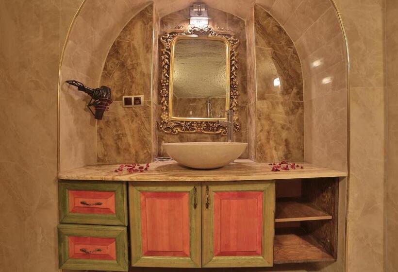 غرفة قياسية سرير كينج, Kayatas Cave Suites