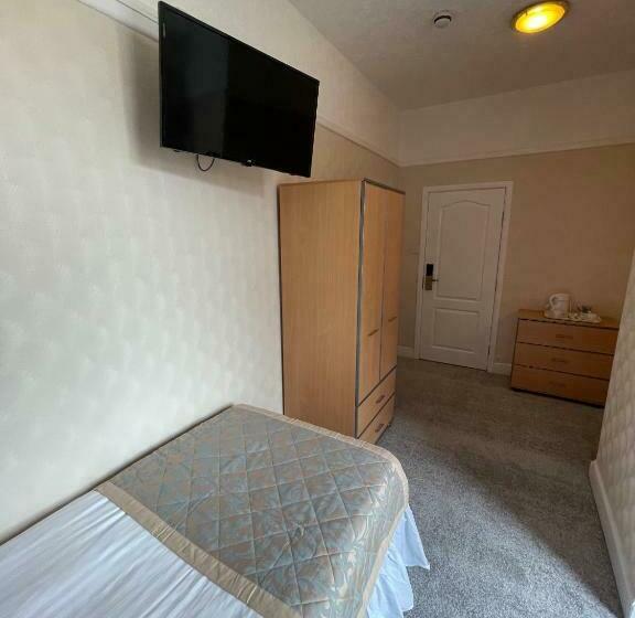 Номер Стандарт, Queens Hotel, Skegness