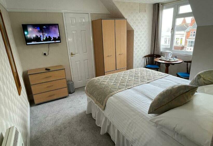 Номер Стандарт, Queens Hotel, Skegness