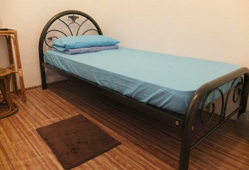 غرفة قياسية فردية حمام مشترك, Muntri House   Hostel
