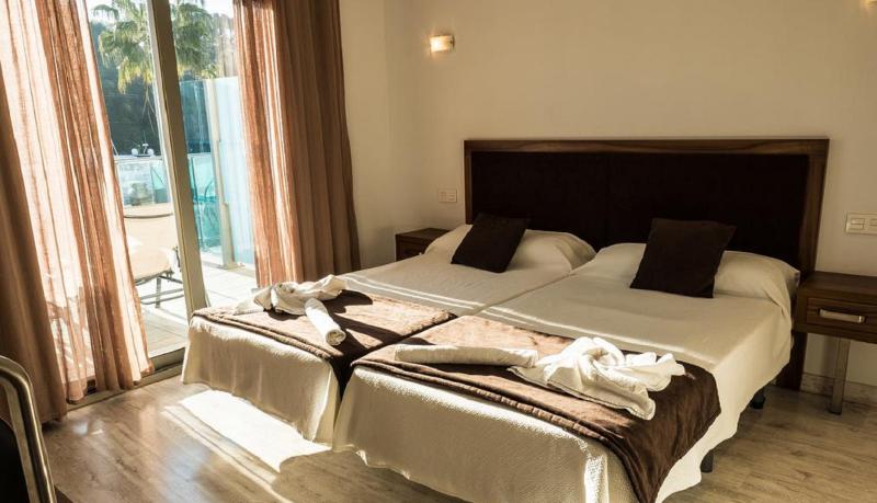 디럭스 룸, Blue Rock Beach Resort