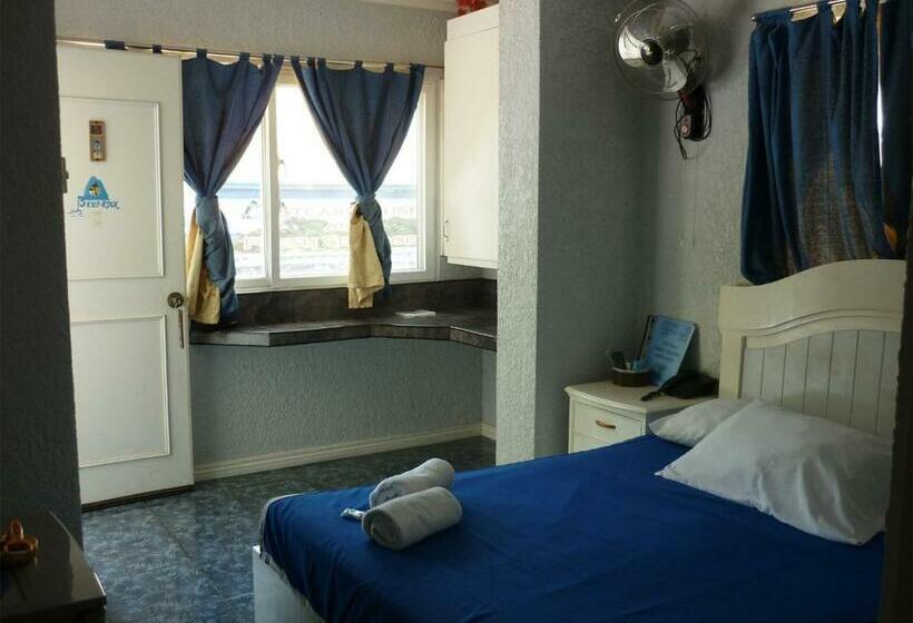 디럭스 룸, Blue Rock Beach Resort