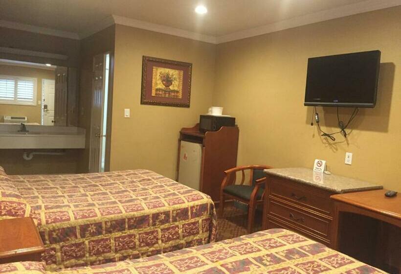 标准间, Beverly Inn