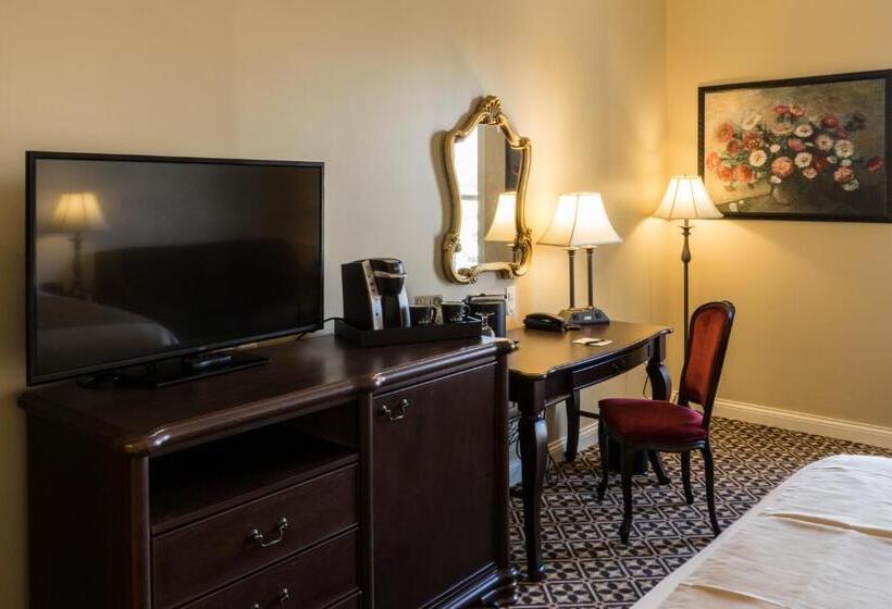 Номер Superior Одноместный, The Mount Vernon Grand