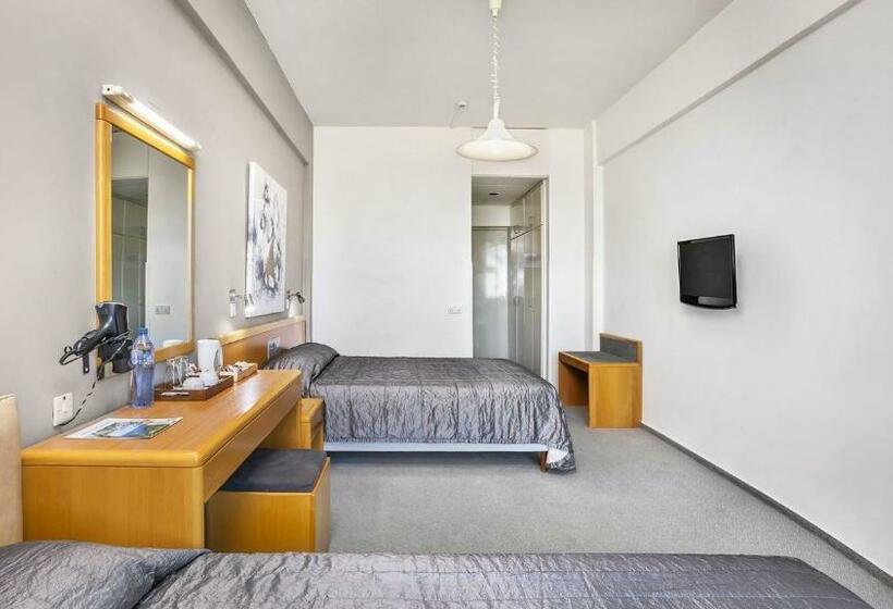 패밀리 룸 산 전망, Troodos Hotel & Spa