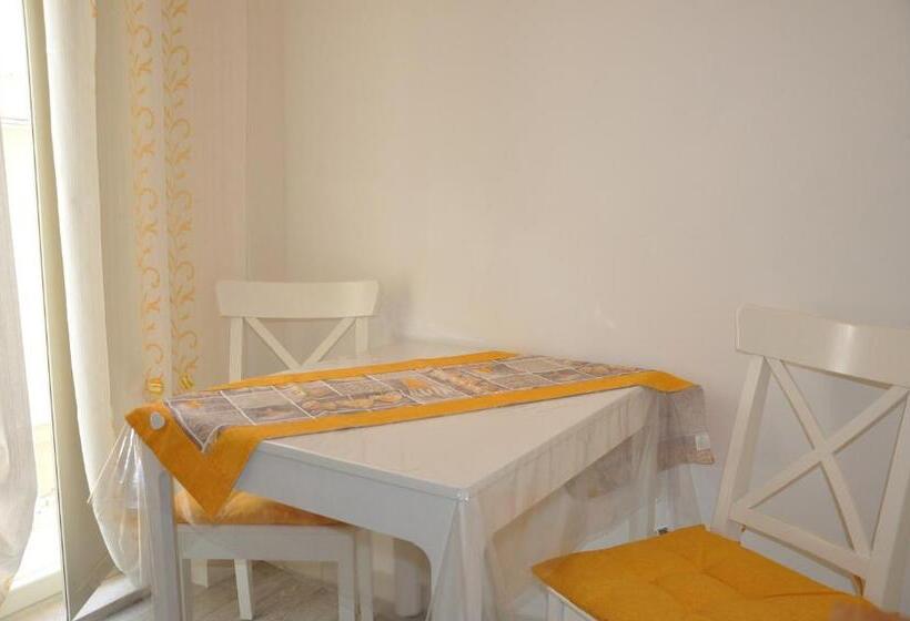 اتاق استاندارد با بالکن, Brezza Di Mare Gaeta B&b