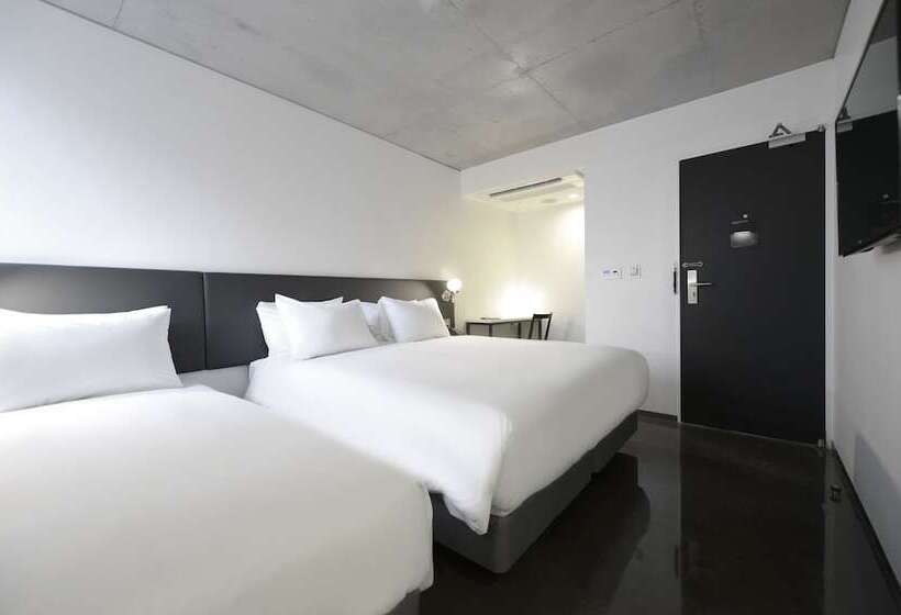 Quarto Familiar, Creto Hotel Myeongdong