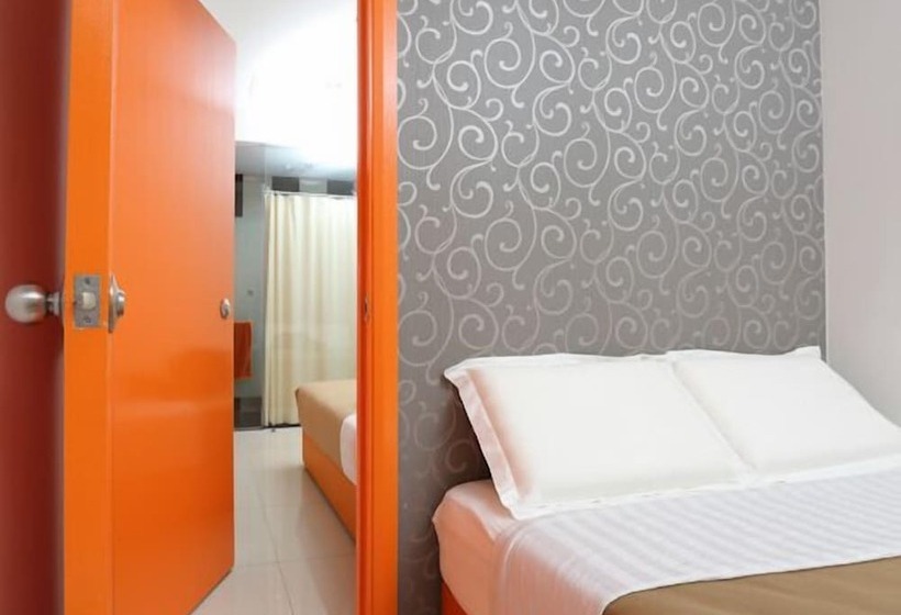 اتاق لوکس, 1 Hotel Taman Connaught