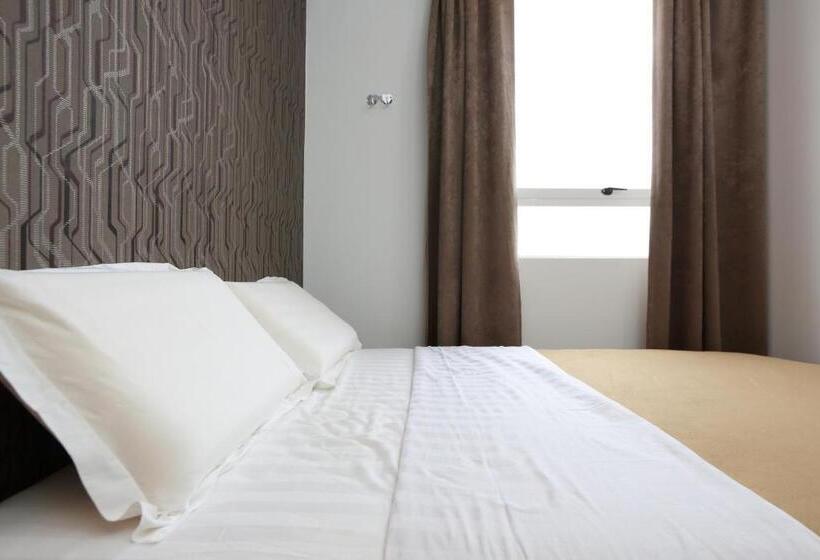 اتاق لوکس, 1 Hotel Taman Connaught