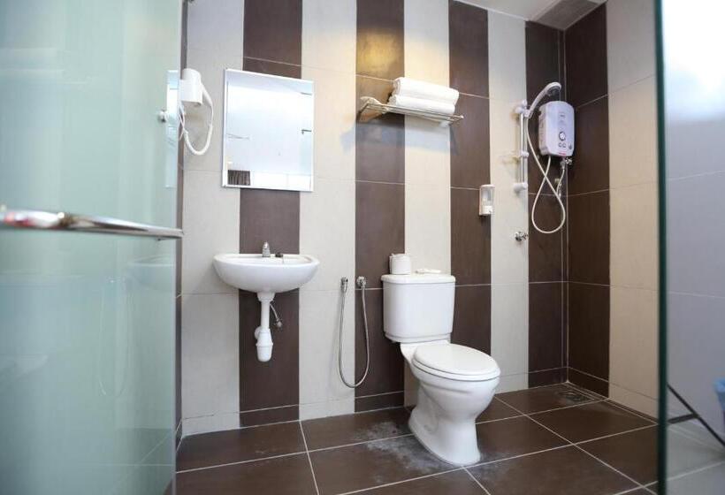 اتاق استاندارد با تخت بزرگ, 1 Hotel Taman Connaught
