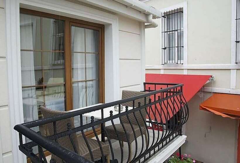 سوییت لوکس, Art Nouveau Galata