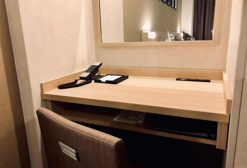Семейный Номер, Art Hotel Oita