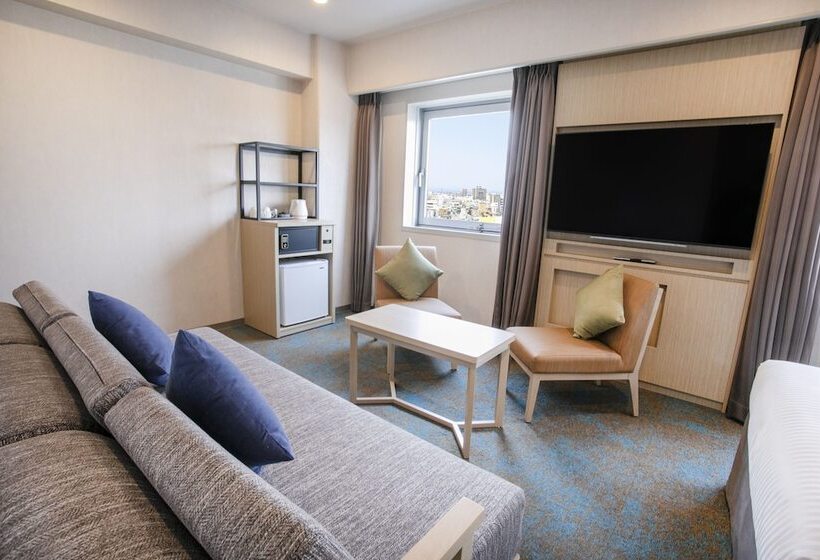 Семейный Номер, Art Hotel Oita