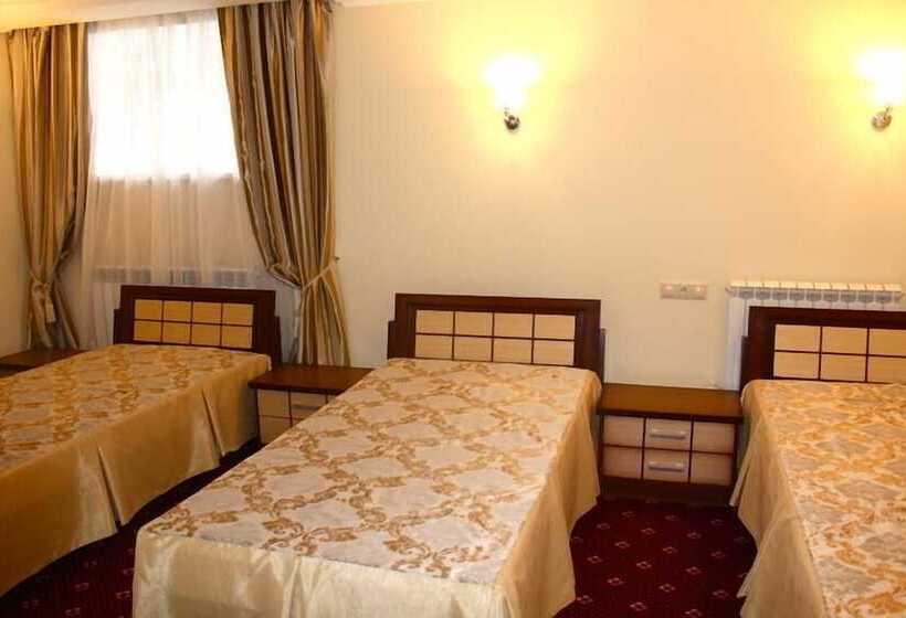 اتاق استاندارد سه نفره, Duna