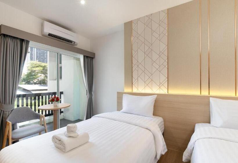 디럭스 룸, Riski Residence Ngamwongwan