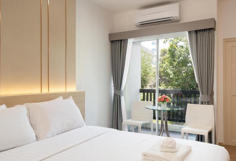 스탠다드 룸 킹사이즈 침대, Riski Residence Ngamwongwan
