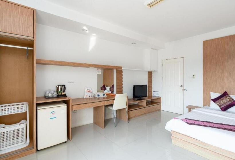 스탠다드 룸 킹사이즈 침대, Riski Residence Ngamwongwan