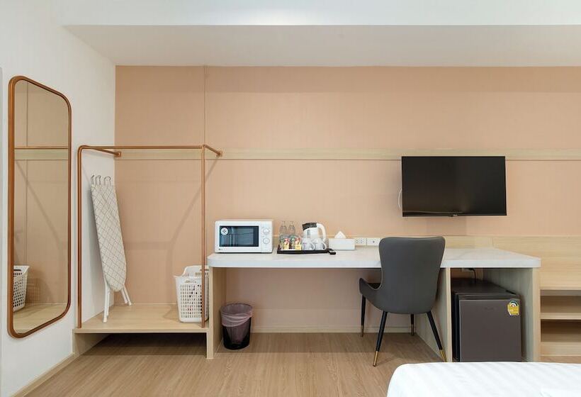디럭스 룸, Riski Residence Ngamwongwan