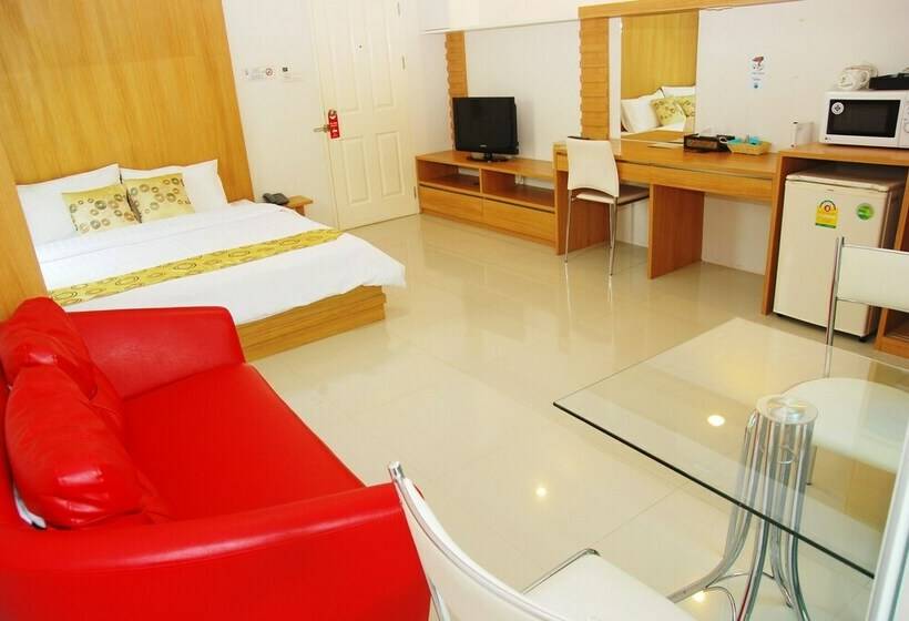 디럭스 룸, Riski Residence Ngamwongwan