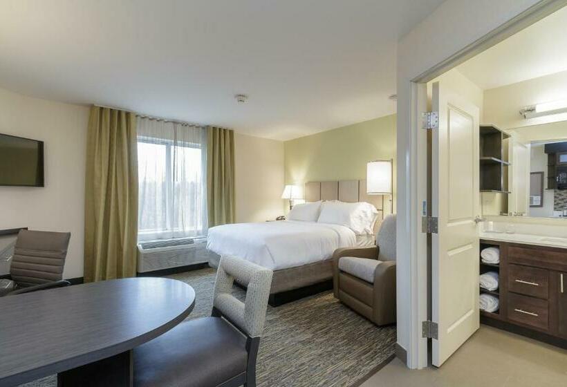 Номер Стандарт, Candlewood Suites Mishawaka, An Ihg