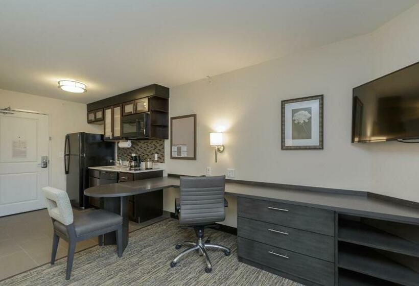 Студия Стандарт, Candlewood Suites Mishawaka, An Ihg