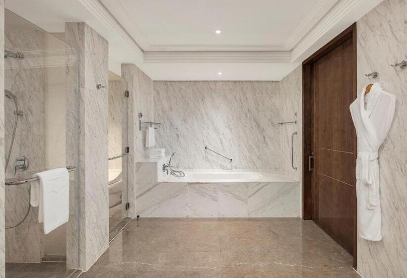 Номер Премиум, Midtown Shangri La, Hangzhou   Around 5 Minutes Walking Distance To West Lake