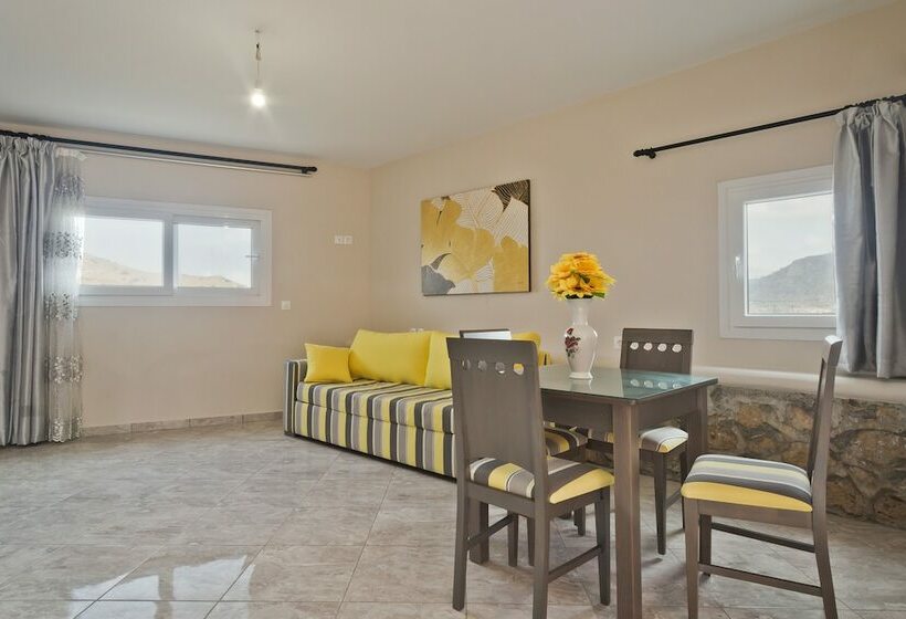 低层单卧公寓, Montemar Studios & Apartments