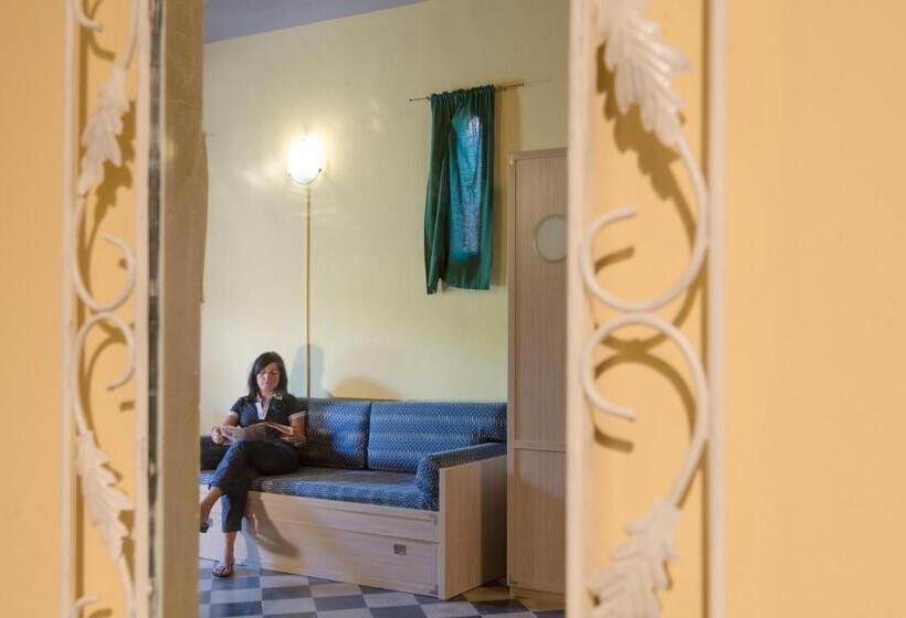 Семейное Студио, Villa Emilia
