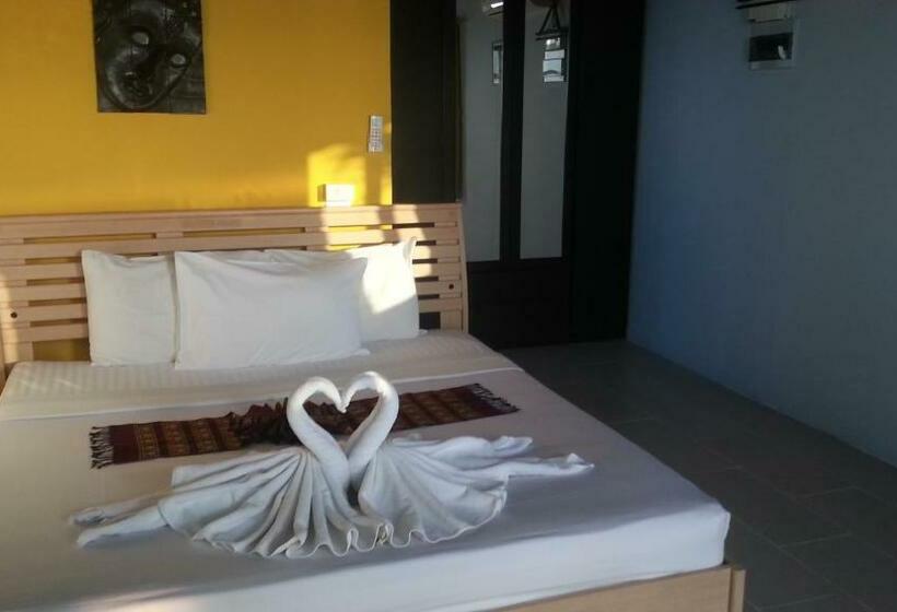 스탠다드 방갈로, Moonhut Bungalows