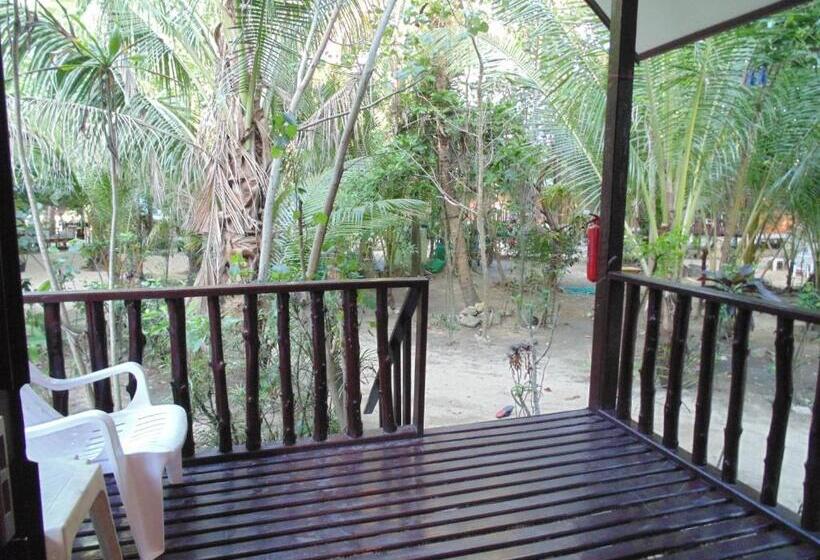 스탠다드 방갈로, Moonhut Bungalows