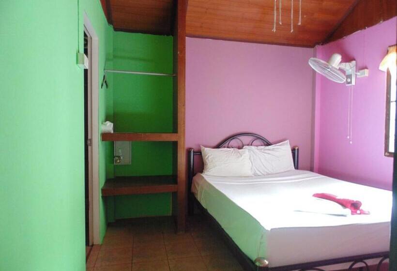 스탠다드 방갈로, Moonhut Bungalows