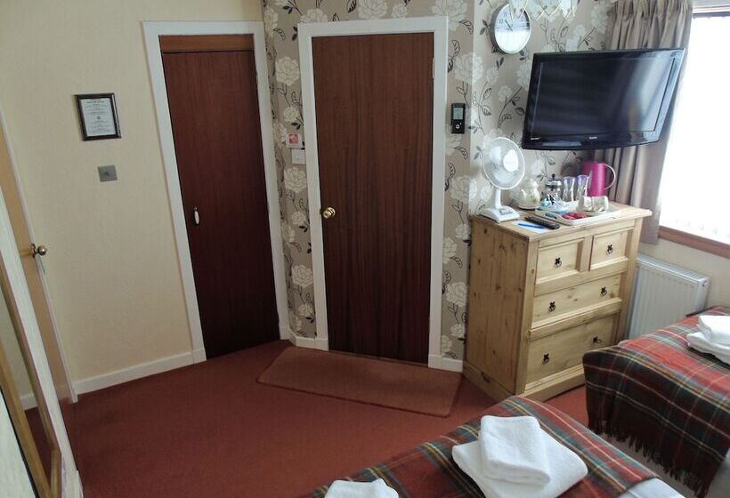 Семейный Номер, Jomarnic B&b