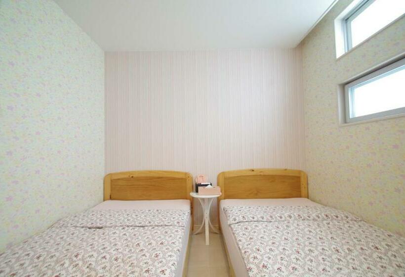 Номер Стандарт, Umioto ウミオト 夫婦 カップル 女性一人旅に大人気のナイトプール付き ゲストハウス 宮古島
