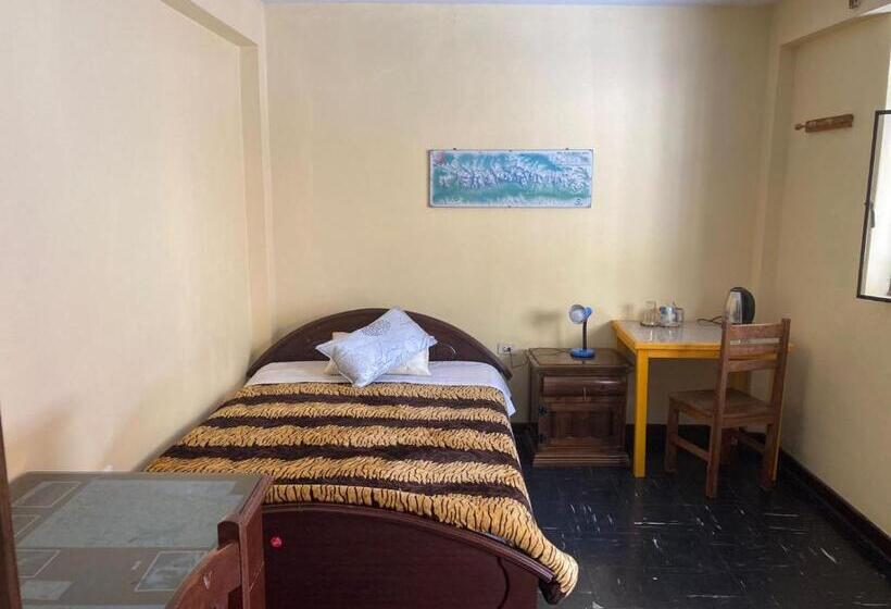 اتاق اکونومی, Cayesh Guest House