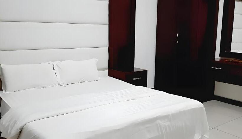 Люкс, Ahlin Suites 3