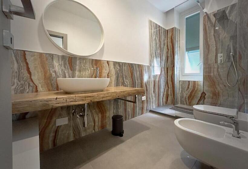 غرفة ديلوكس, New Moon Rooms