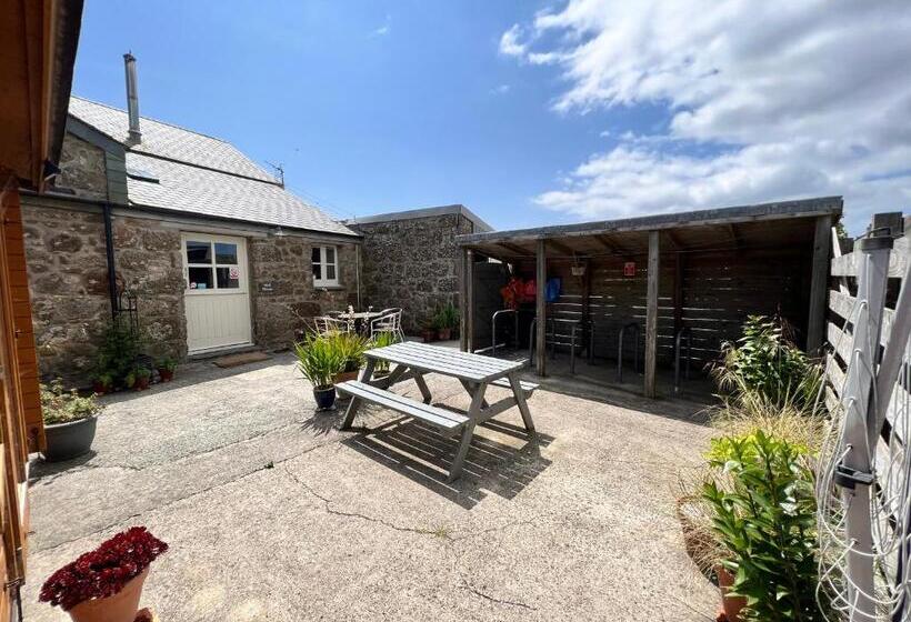 Standard room with outdoor bath, Lands End Hostel And B&b
