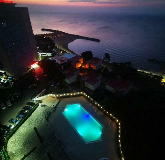 带1个卧室的带阳台的公寓, Olimp Sea View Apartments Etajul 11
