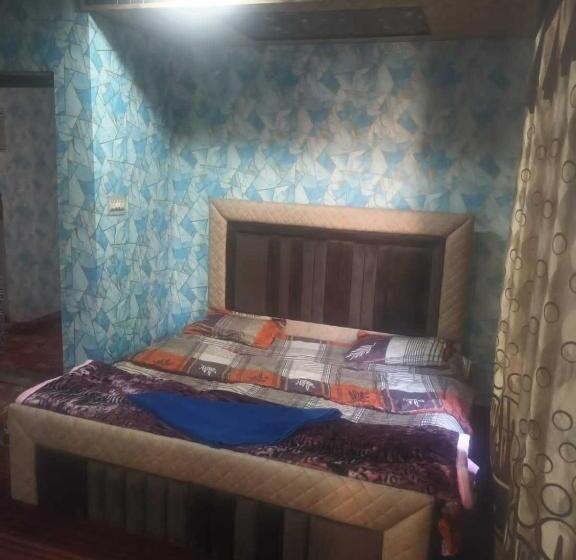 חדר קלאסי לשלושה, O Bareen Home Stay
