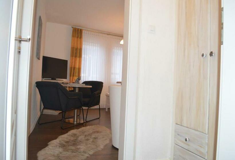 Номер Стандарт, Ulrike S Pension Am Kurpark