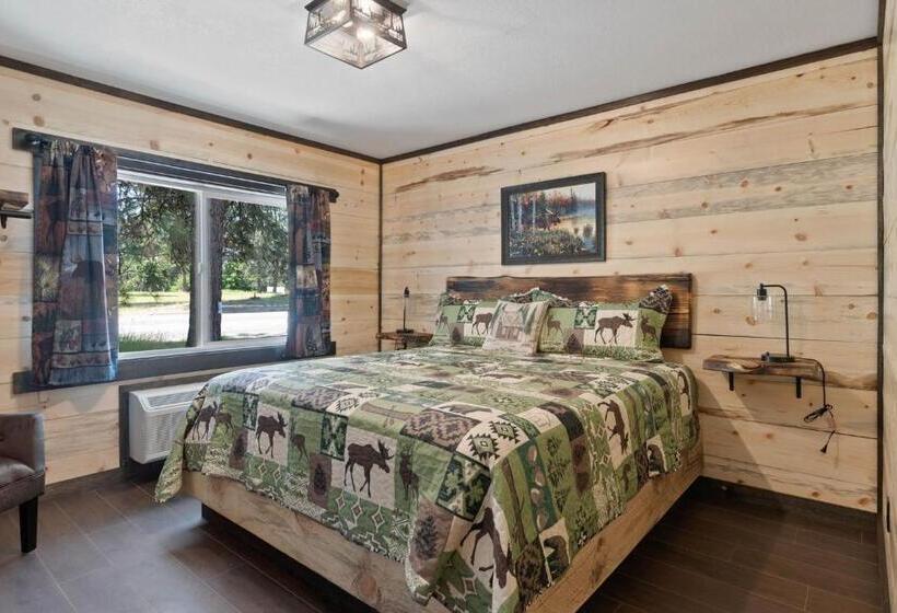 Family Suite, Lake Village Lodge