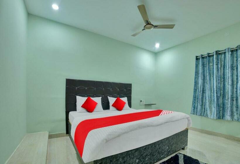 三人经典房间, Spot On Sri Datta Grand Inn