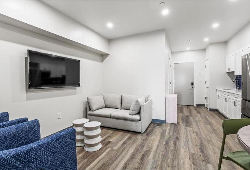 스위트, Seaport Suites