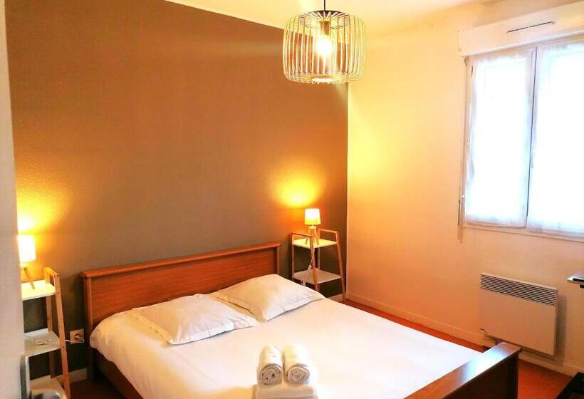 Вилла 2 Спальни, Hôtel Restaurant Platanes   Kb Hotel Group