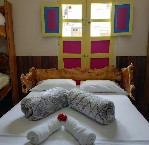 패밀리 룸, Hostal Casa Madrigal