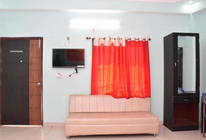 三人经典房间, Oyo 81183 Surbhi Guest House